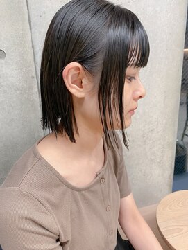エウペ 渋谷(WEUPE) 斜めバング/グレージュカラー/デザインカラー/シルキーベージュ
