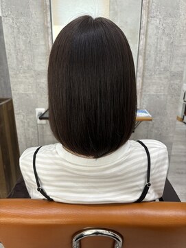 イル(iru) 赤味を抑える**カーキグレージュ