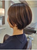 耳かけショートボブ　絶壁解消ヘア　クビレショート