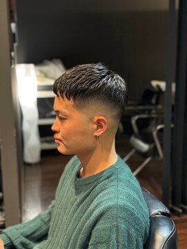 レオザバーバー(LEO the Barber) クロップフェード/濡れパン