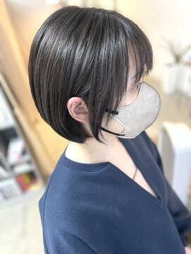 ロスコ(ROTHKO) 【透け感カラーのショートボブ】