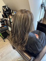 エストヘアーバイ フレンズ 新宿店(est hair by friends)&nbsp;白髪ぼかしハイライト