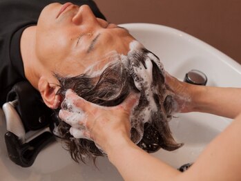 男一本 アトムズ(AtomZ)の写真/【各務原市】メンズに特化した男性スタイリスト在籍サロン◆メンズ特有の髪のお悩みを解決するヘッドスパ◎