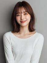 ロカ バイ ティアトロ ヘア サロン(ROCA by teatro hair salon)&nbsp;アッシュグレージュ ひし形レイヤー 外ハネ ミディアム 髪質改善