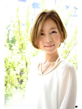 トゥワイス(twice) [twice]ナチュラルショート☆透け感アッシュベージュ