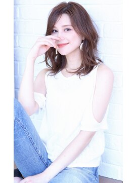 オーロ 武庫之荘店(ORO) 美髪際立つミニウルフスタイル/暗めカラー