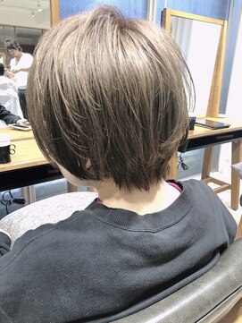 ビューイースト 亀戸 錦糸町(VIEW EAST) ミルクティーベージュハイトーンショート