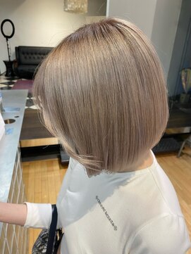 ジイジイ 宇多津店(GIGI) ホワイトベージュ