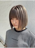 《グレージュカラー》