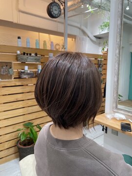 コンフィープラス(comfy plus) 大人美人艶感シースルーバングワンカールこなれミディ