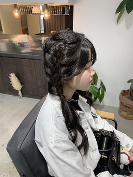 アリーズ シブヤ(ALLYS shibuya) 編み込みツインテール