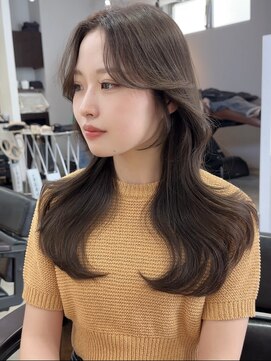 ビュー フクオカ(VIEW FUKUOKA) 小顔レイヤーカット×ナチュラルグレージュ30代40代50代