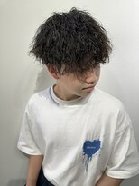 レイズアンダーバーホワイト(RAISE by _WHITE)&nbsp;メンズカット/メンズパーマ/メンズカラー/大分美容室