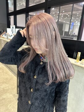 ジュエム(jouerm) レイヤーカット冬カラーハイトーンブリーチカラーミルクティー