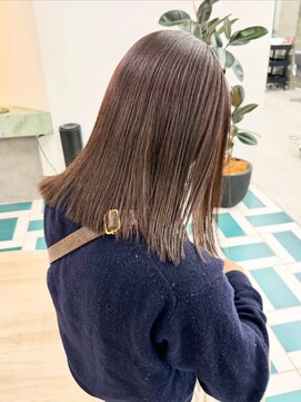 ノエ(noe) 切りっぱなしロブ（20代/30代/ベージュ/グレージュ）MI76