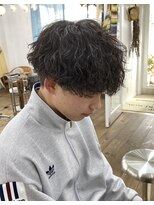 ユイマァルスロウ(YUIMARL SLOW) 波打ちツイストスパイラルパーマ