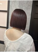 切りっぱなしボブ/ワインレッドカラー