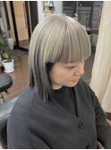 コントラストカラー　ハイトーンカラー　切りっぱなしボブ