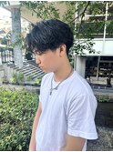 メンズ黒髪波巻きパーマセンターパート