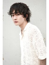 《無造作シャドウパーマ》作り込まない動きが魅力を引き出すハイセンスなパーマデザイン◎