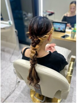 ラヴィ(Lavie) 髪質改善ブリーチレイヤーカットボブダブルカラーインナーカラー