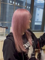 アウラ(AURA)&nbsp;ホワイトピンクレイヤーカット