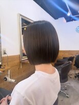 ヘリア(HELIA) 【切りっぱなしラインボブ】