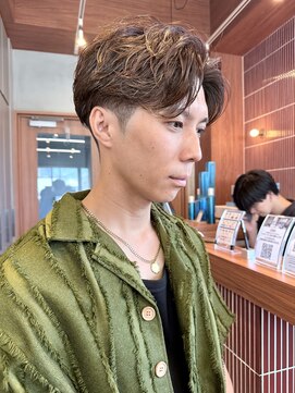 エリマバイフィフス 調布(elima by fifth) 調布メンズパーマフェザーパーマシャドウパーマセンターパート