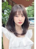 小顔くびれミディアムレイヤー