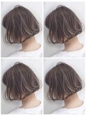外国人風ボブ ハイライトグラデーション グレージュ　外ハネ