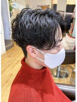 ヘアーアンドスパ フラップス(FLAPS) センターパートスパイラル