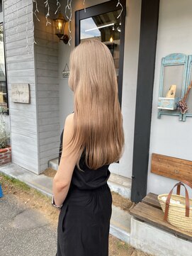 チャプター 問屋町(chapter) ケアブリーチミルクティーホワイトベージュカラー顔周りレイヤー