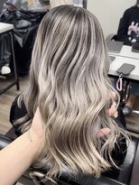 ヴィフ 大船(VIF)&nbsp;ハイトーンバレイヤージュ/ケアブリーチ/ダブルカラー大船駅鎌倉