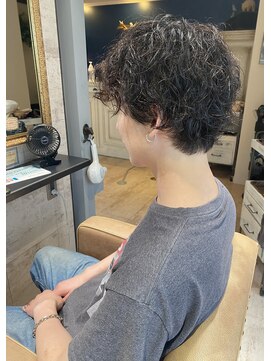 ルスキニア(Luscinia) <Lusciniaみなみ>クセ毛×ラウンドショート