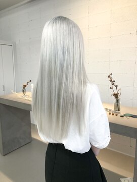 イロ(iro.) ホワイト