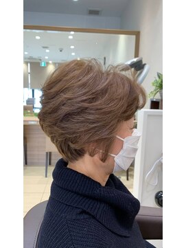 アッシュ 鶴ヶ峰2号店(Ash) 美シルエットショート