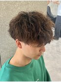 メンズ刈り上げマッシュスタイル波巻きスパイラルパーマゆるふわ