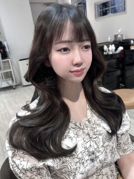 レイラバイアフロート 吉祥寺(Lila by afloat) 内巻きワンカール/レイヤーロング/ぱっつん前髪/小顔ヘア