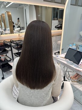 ロンドルピナス 小倉(Lond Lupinus) ミディアムヘア暗めカラー/デザインカラー/フェイスフレーミング