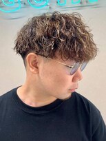 ジーニー 新百合ヶ丘(Genie) フェザーパーマサーフカール刈り上げセンターパート