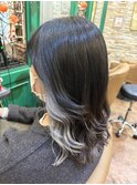 透明感シルバーインナーカラー