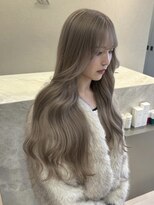 シア(XIA) グレージュカラー