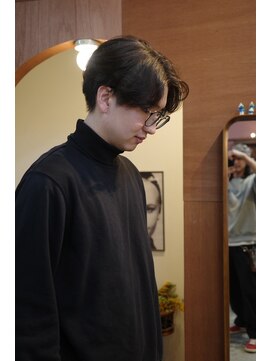 エディ(Edy) メンズセンターパートマッシュニュアンスパーマケアパーマ岡山