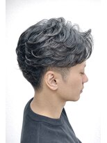 クオリス 上板橋店(QUALIS) ◎フェザーパーマ刈り上げで爽やかビジネスショート!