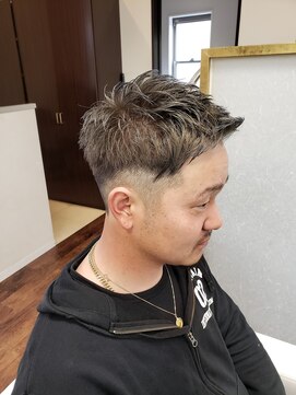 アムズヘアーファム 夏におすすめハイトーンショート