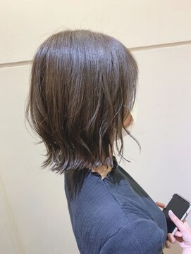 シアン(CYAN) ＃大人可愛い＃グレージュ＃外ハネ＃ベージュ#髪質改善#小顔