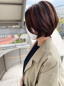 オーシャン(Ocean) ［OCEAN　Hair&Life]白髪ぼかしハイライト/前下がりボブ