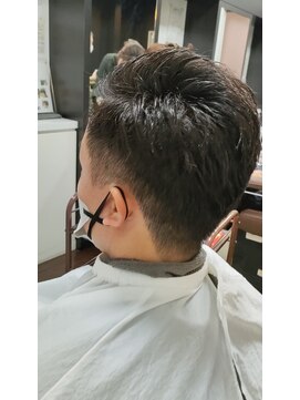 ルシードスタイルウィンズ(LUCIDO STYLE WINS) 前髪を上げても下ろしても、気分で選べるスタイルです♪