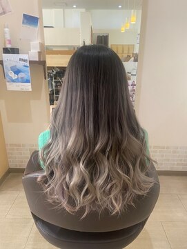 デザイニングヘアードゥ(designing hair Deux) グラデーションカラー【ブリーチ/グラデーション/グレージュ】