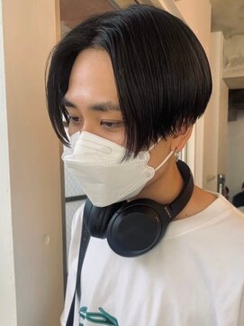 エリマ 茅ヶ崎(elima) メンズ刈り上げ前下がりセンターパート/ストレートメンズボブ